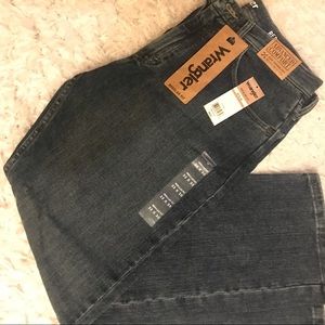 NWT MENS WRANGLER JEANS 33x30